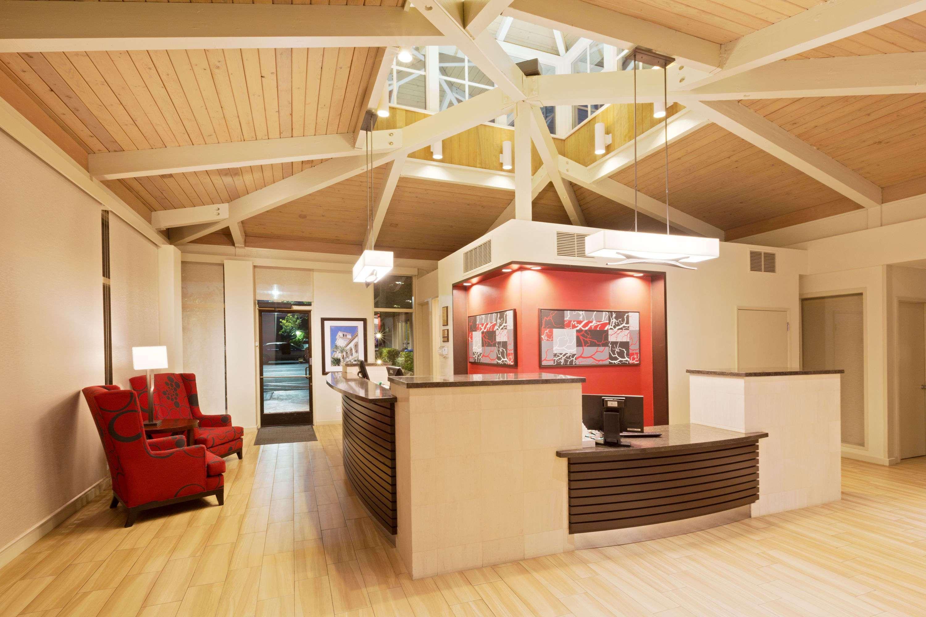 Ramada By Wyndham Santa Barbara Goleta