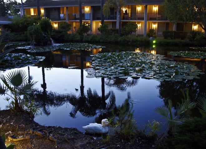 Ramada By Wyndham Santa Barbara 3*