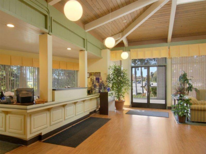Ramada By Wyndham Santa Barbara