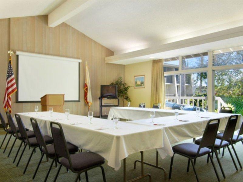 Ramada By Wyndham Santa Barbara Goleta