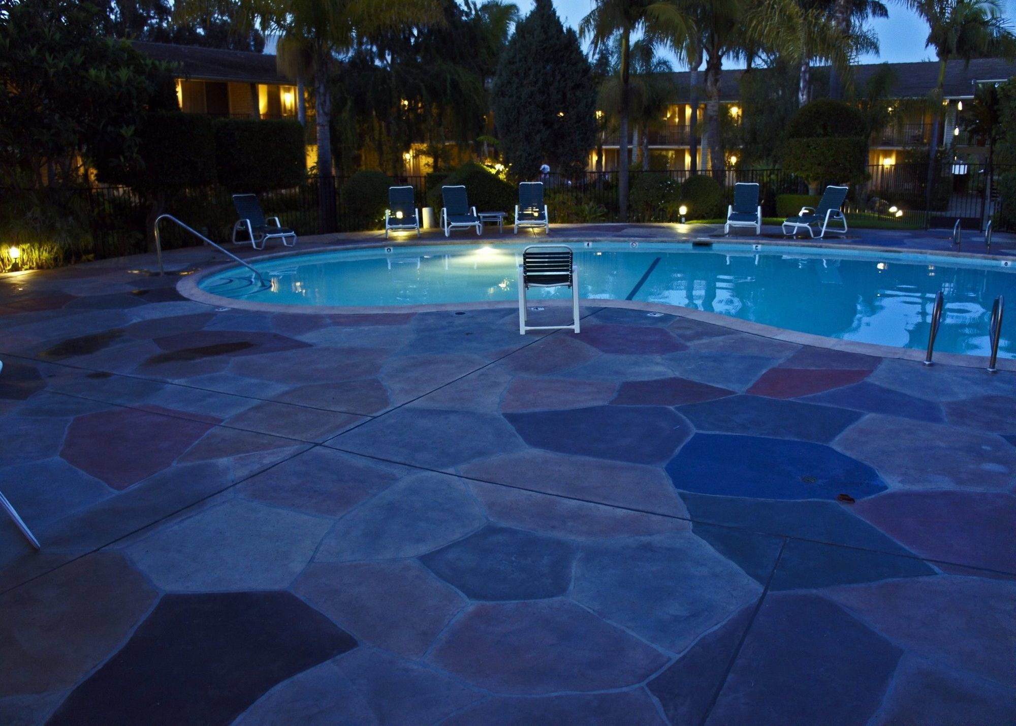 Ramada By Wyndham Santa Barbara Hotel Goleta