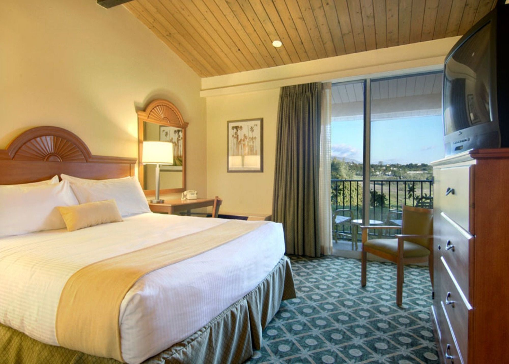 Ramada By Wyndham Santa Barbara