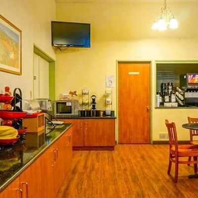 Hotel Ramada By Wyndham Santa Barbara Goleta